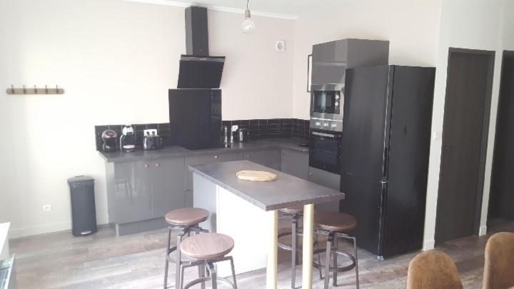 Appartement Spacieux Et Atypique Sedan Luaran gambar