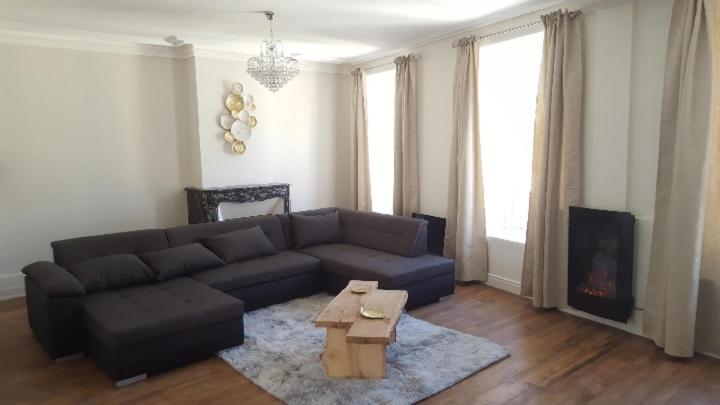 Appartement Spacieux Et Atypique Sedan Luaran gambar